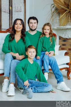 Комплект джемперов в стиле family look "Green" М-2176