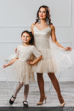 Комплект платьев для мамы и дочки "Безе" М-2008