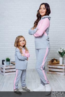 Комплект спортивных костюмов для мамы и дочки в одном стиле "Олимпия" М-2133