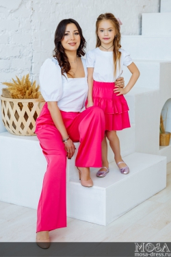 Комплект белых блузок в стиле Family Look  для мамы и дочки “Кармелита” М-2187