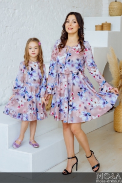 Одинаковые платья для мамы и дочки с цветочным принтом "Пленэр" М-2182