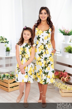 Комплект летних платьев в стиле Family Look для мамы и дочки "Фруктовый микс" М-2070