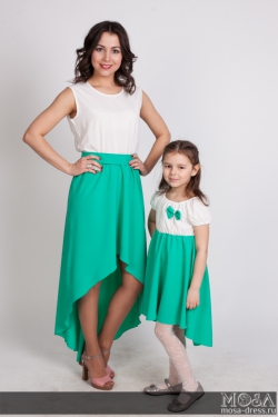 Комплект платьев Family Look для мамы и дочки "Кокетка" М-255
