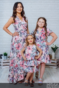 Комплект летних платьев Family Look для мамы и дочки "Экзотика"  М-2082